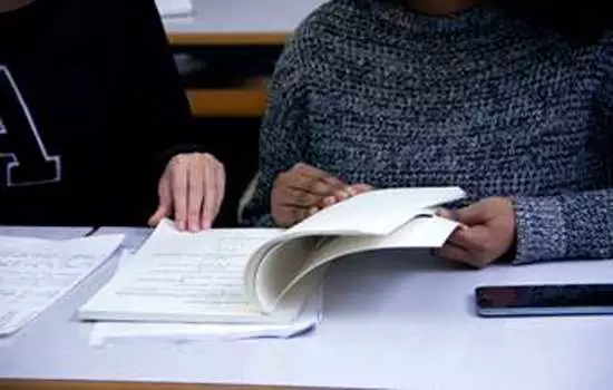 Reportaje de ABC do ABC sobre la rutina de estudio para el ENEM